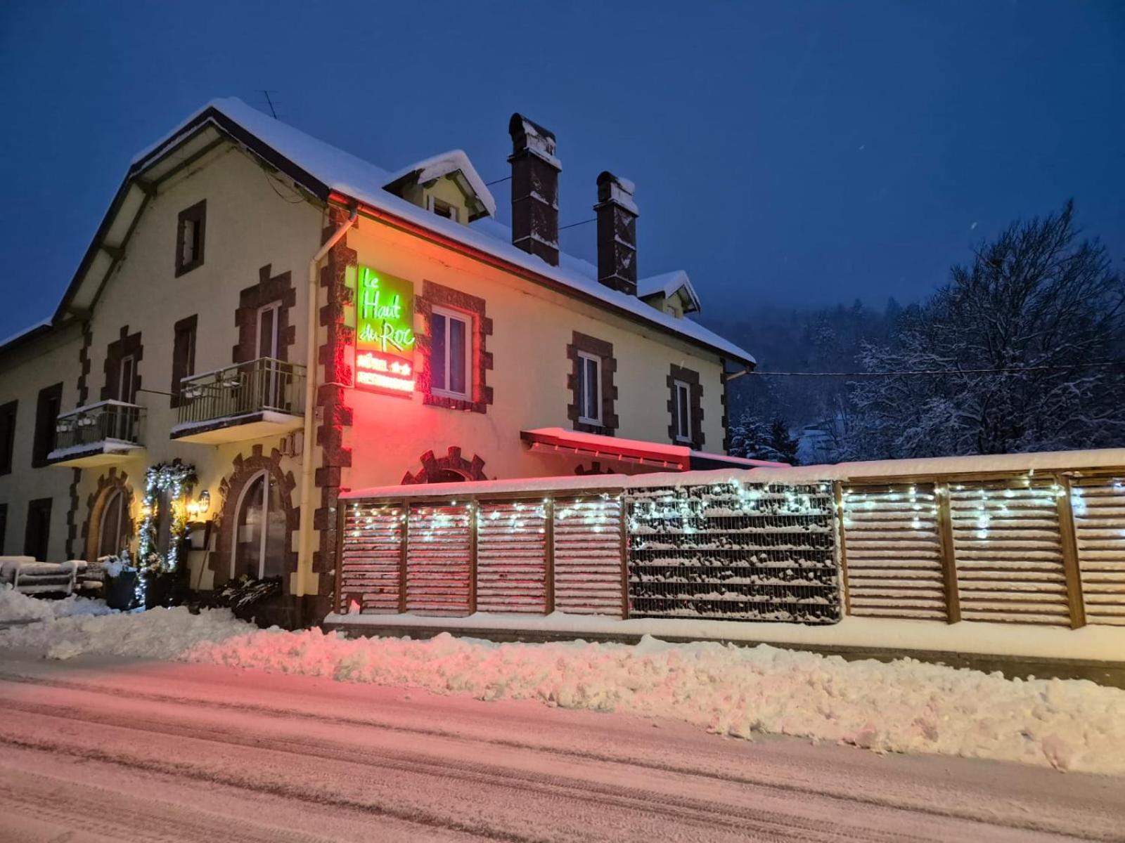 Hotel Restaurant Du Haut Du Roc Basse-sur-le-Rupt Exterior photo